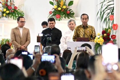Foto: Presiden Jokowi Kunjungi Gereja Katedral Bogor