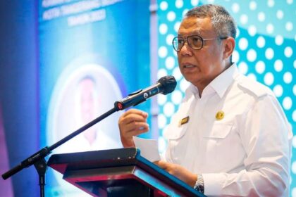 Walikota Tangerang Selatan Benyamin Davnie Memberikan Sambutan pada Pembukaan Mukota III KADIN Tangsel 2023